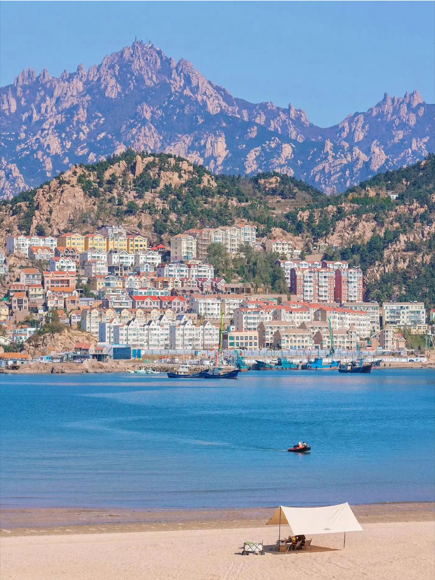 青岛海滩免费旅游景点,青岛仰口沙滩魔法森林公园