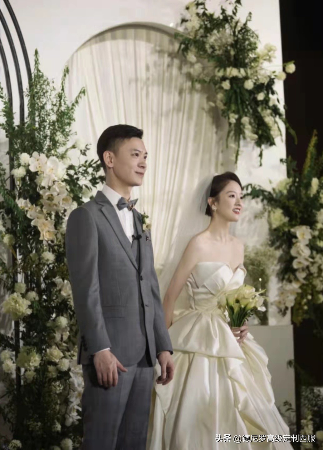 拍婚纱照的时候给你推荐西装,拍婚纱照送的定制西服套路