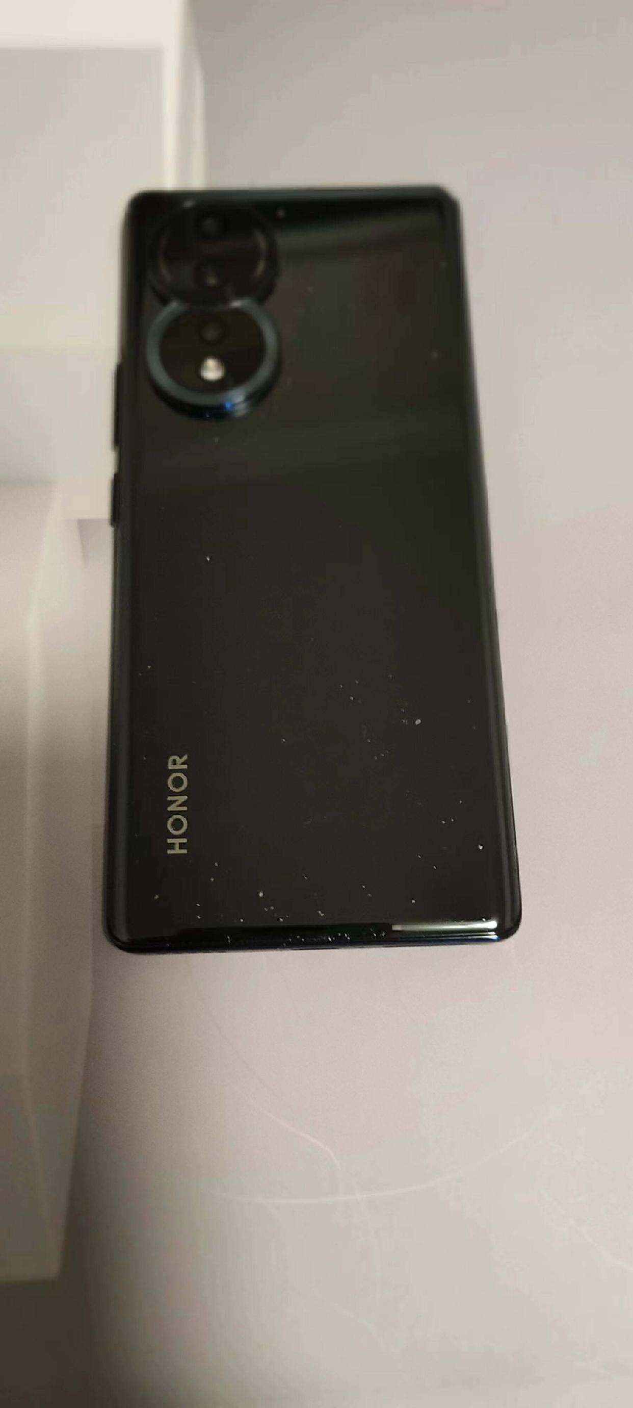 荣耀80手机老年人,荣耀80是老年机吗