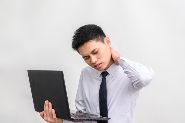 每天一套颈椎操有效预防颈椎病,颈椎病是什么原因引起的如何治疗