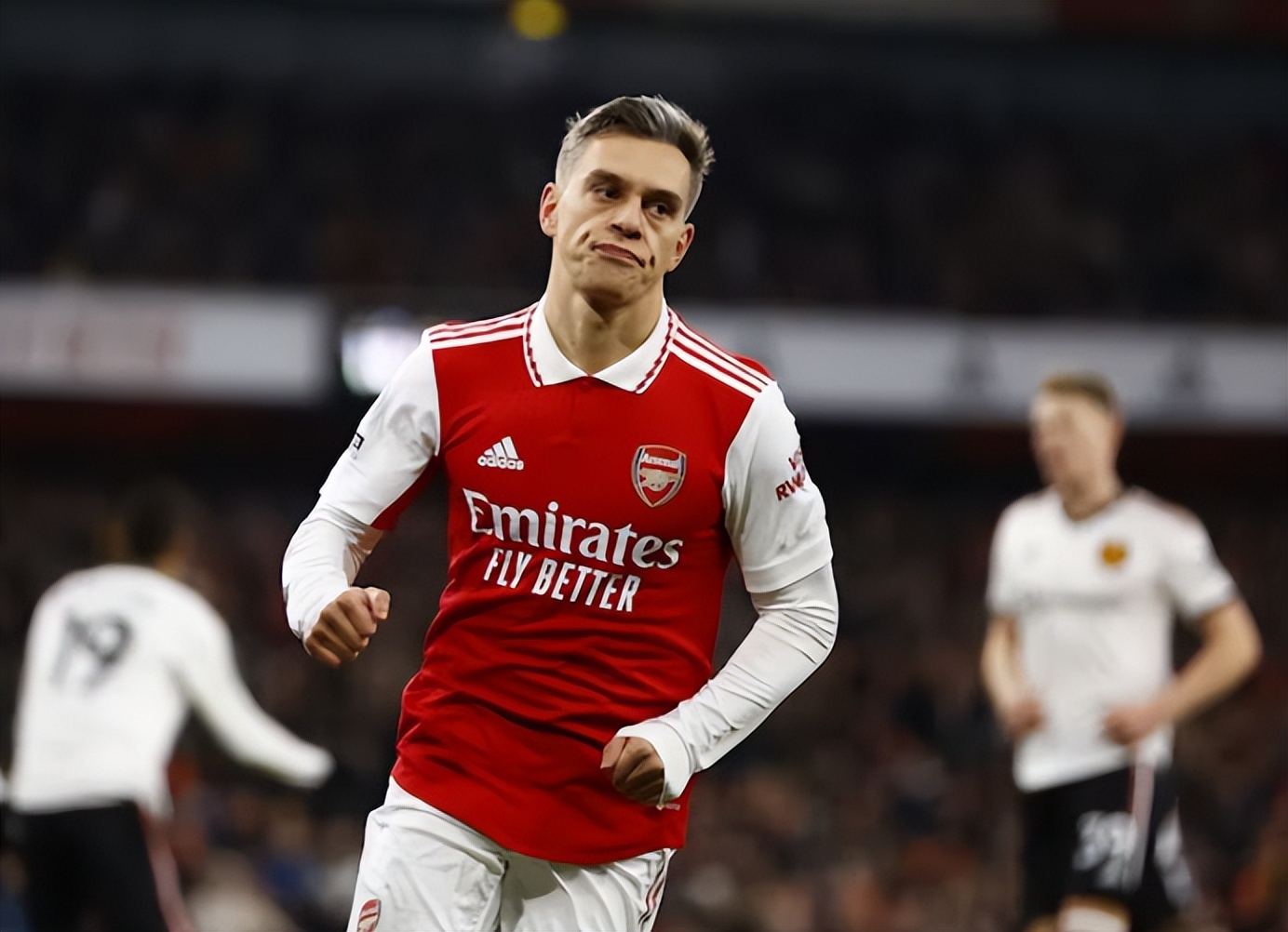 基耶萨阿森纳,转会最新消息足球切尔西