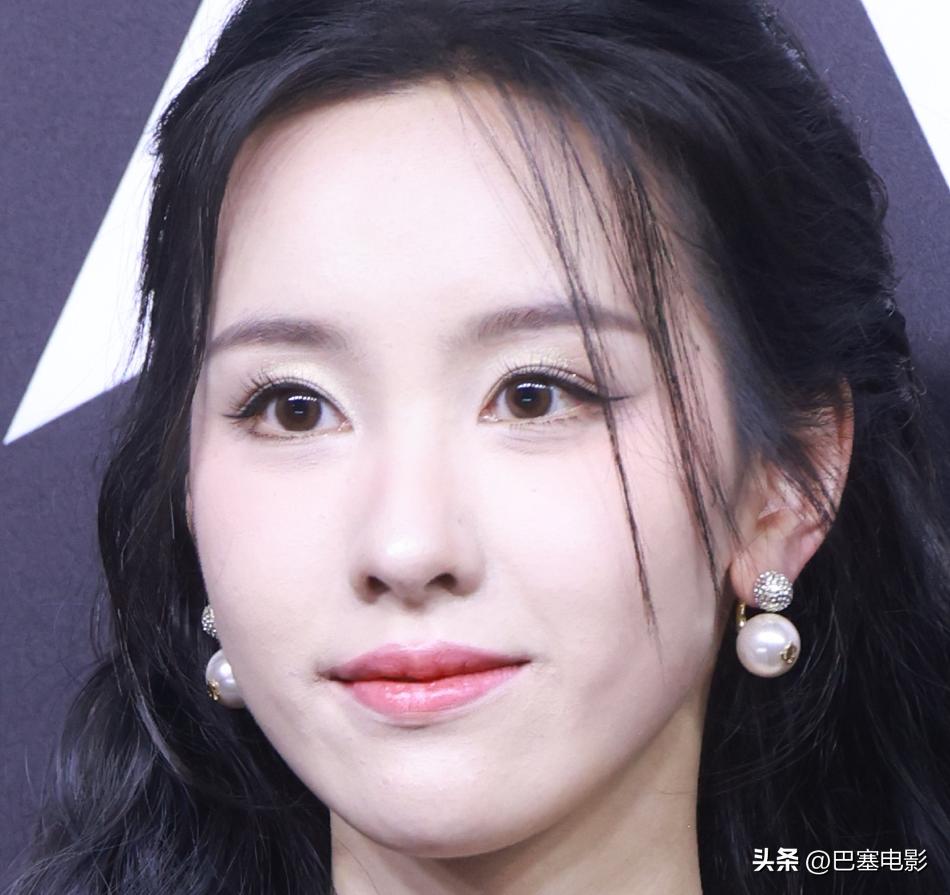 杨颖李沁look,杨幂baby李沁同时驾驭紫色