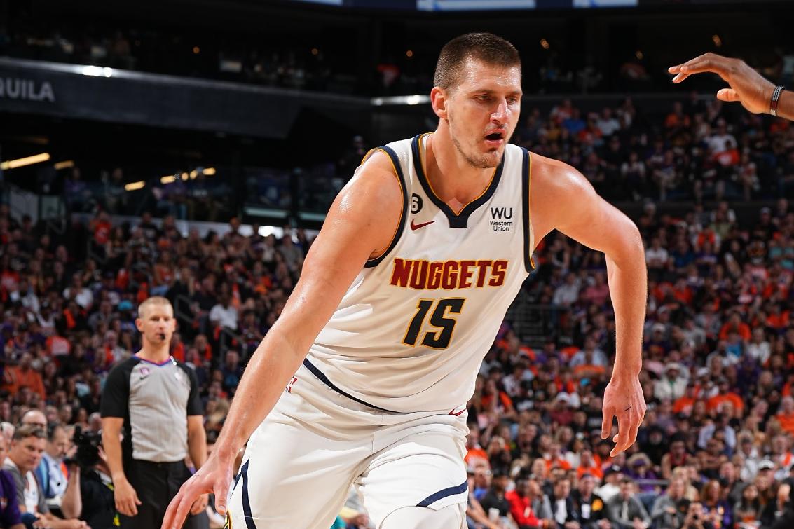 2023年戴维斯单打约基奇,约基奇绝杀湖人戴维斯