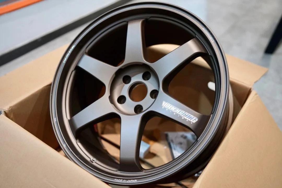 大轮毂大轮胎有什么好处吗,车的轮胎和大轮毂有什么区别