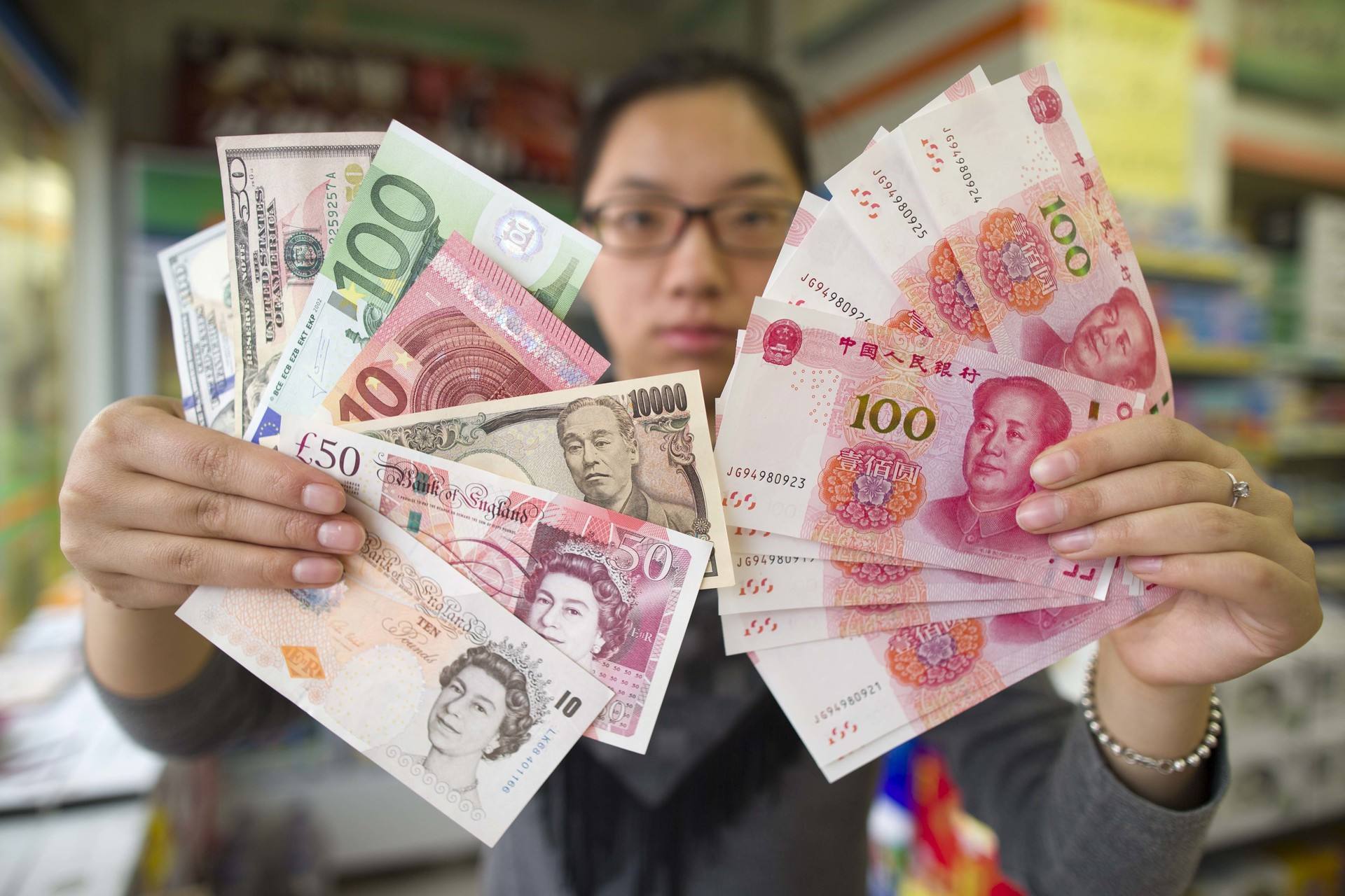 卢布贬值中国会借钱吗,卢布贬值对俄贸易受影响