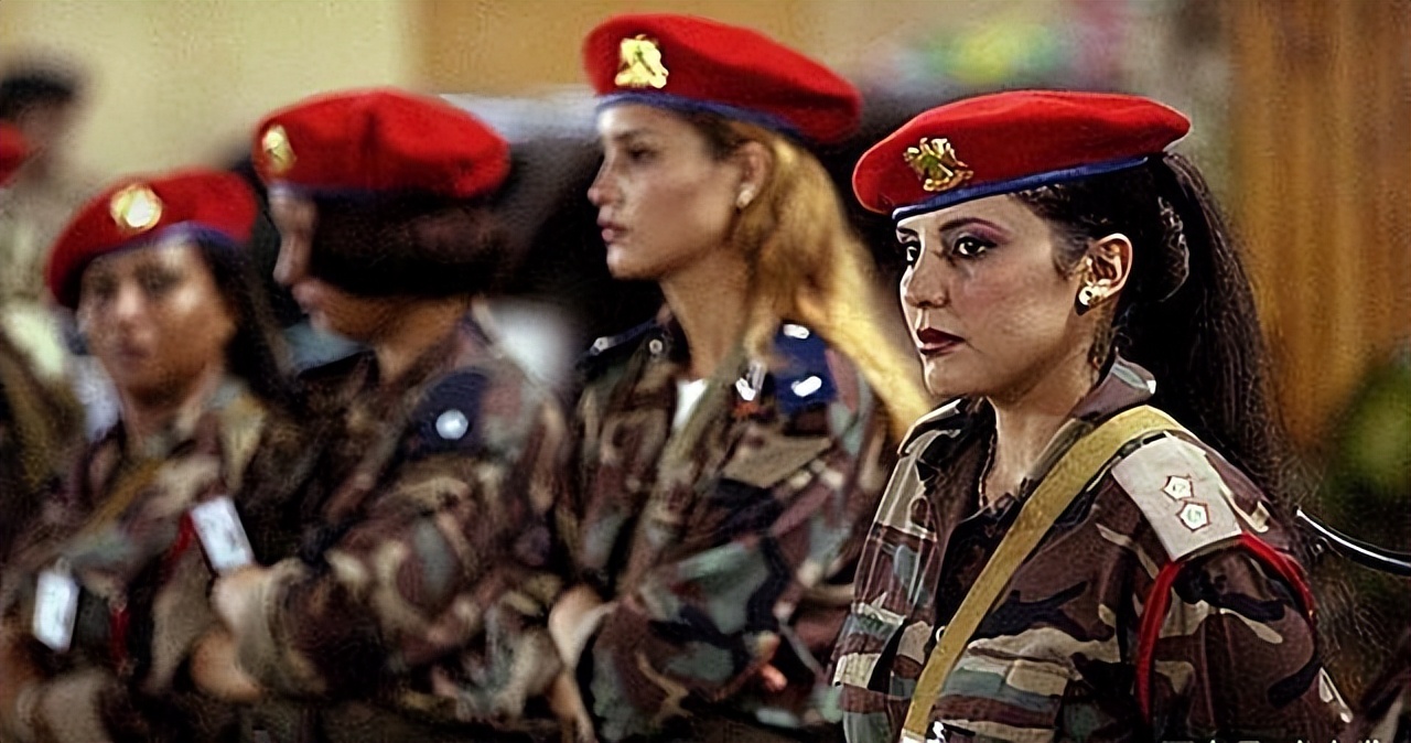 舞女曝光与卡扎菲三儿子情史：睡在一张床只接吻，其它什么也不做