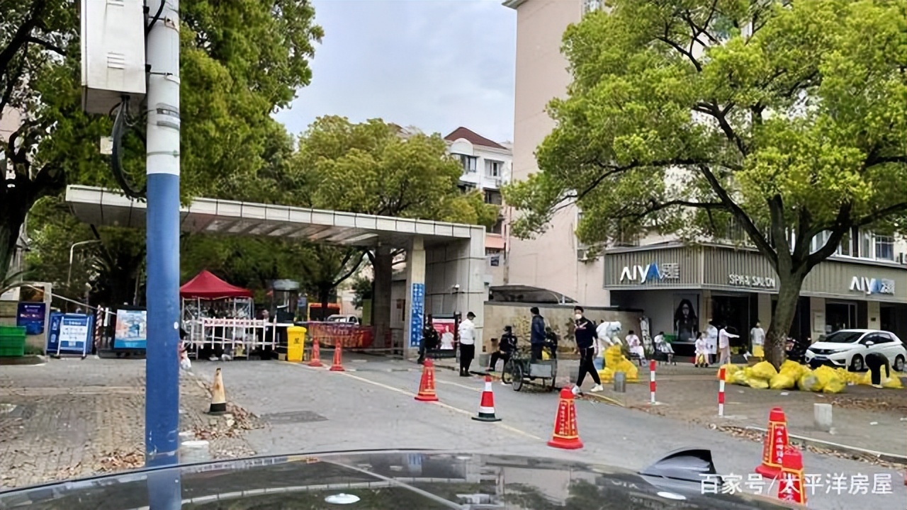 3人缺米3天，接到求助中介小哥开车40分钟做“代购”