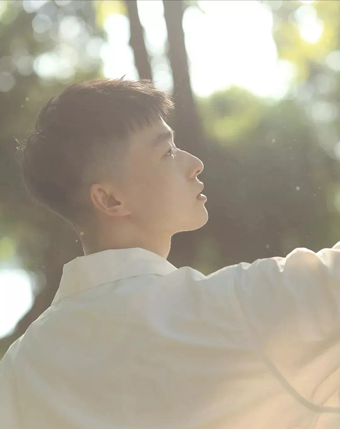 阳光型帅哥是怎样的,什么样的人才称得上是帅哥