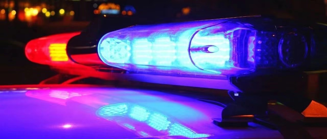 警方通报小车连撞多车致1死1伤,公安部交管局通报事故原因