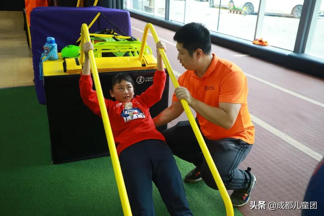 中考成都体育项目及得分标准,成都中考引体向上分数