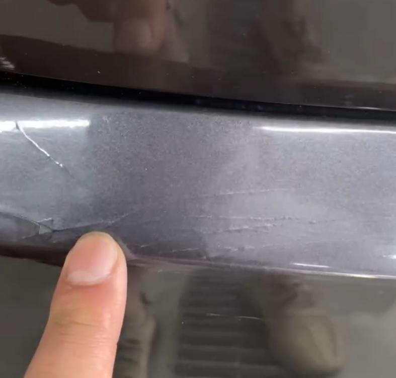 09天籁全车翻新整改多少钱,日产天籁自己撞烂了维修多少钱