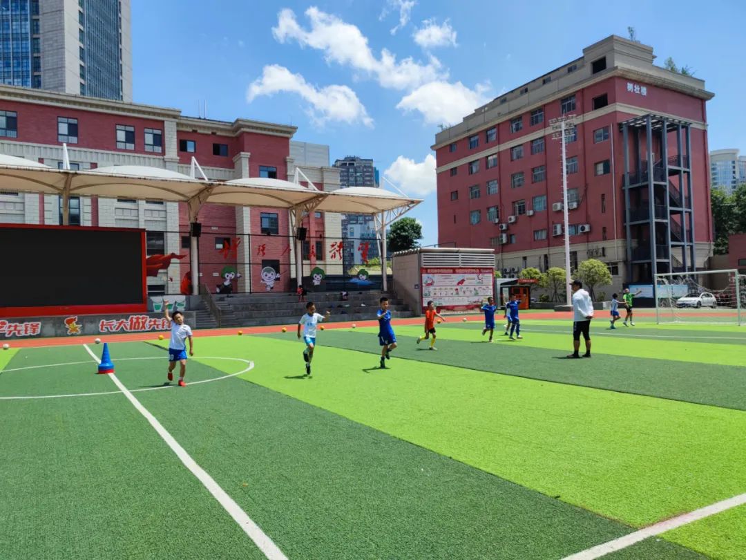 暑假去哪玩贵阳附近户外,暑假去贵阳怎么玩