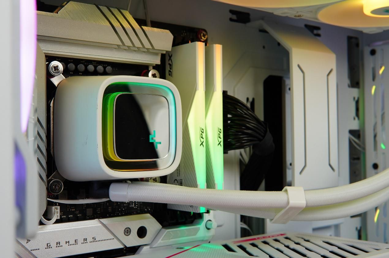 令人惊艳的散热效能，德商德静界ShadowBase800FX机箱