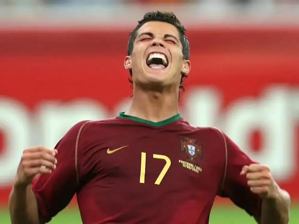 致敬c罗运动员,致敬c罗的足球比赛