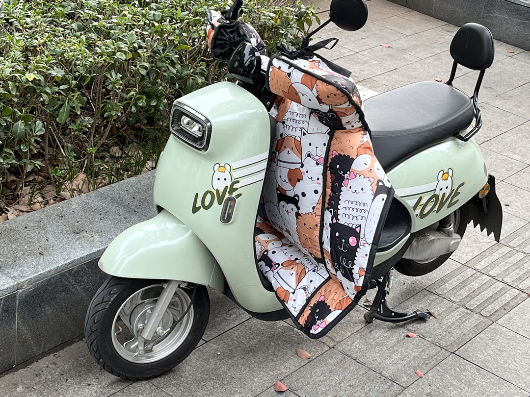 哪一款电动车车型小续航远,电动车续航能力强的车推荐哪款