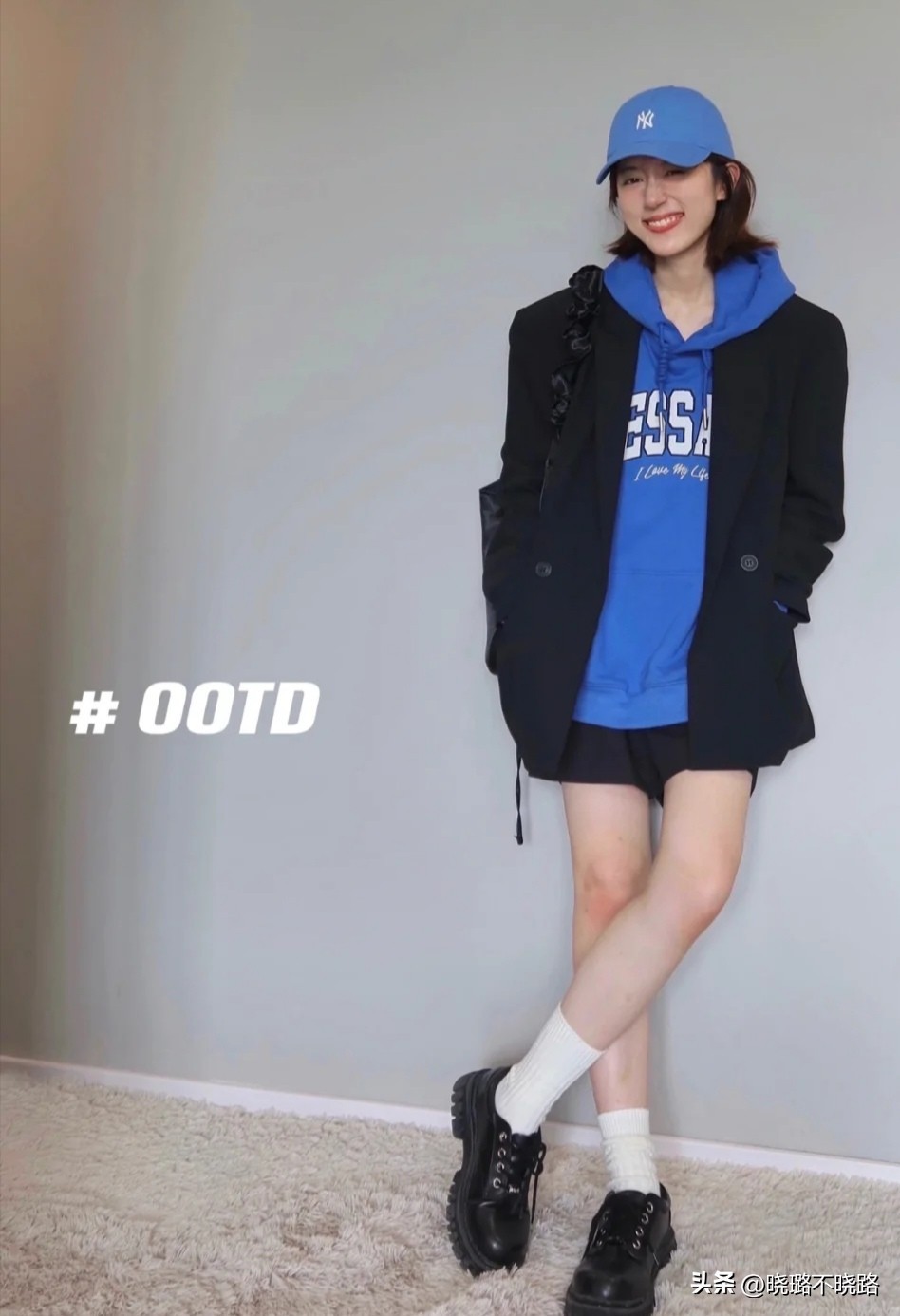 西装与卫衣的搭配是什么风,连帽卫衣西装外套怎么搭配