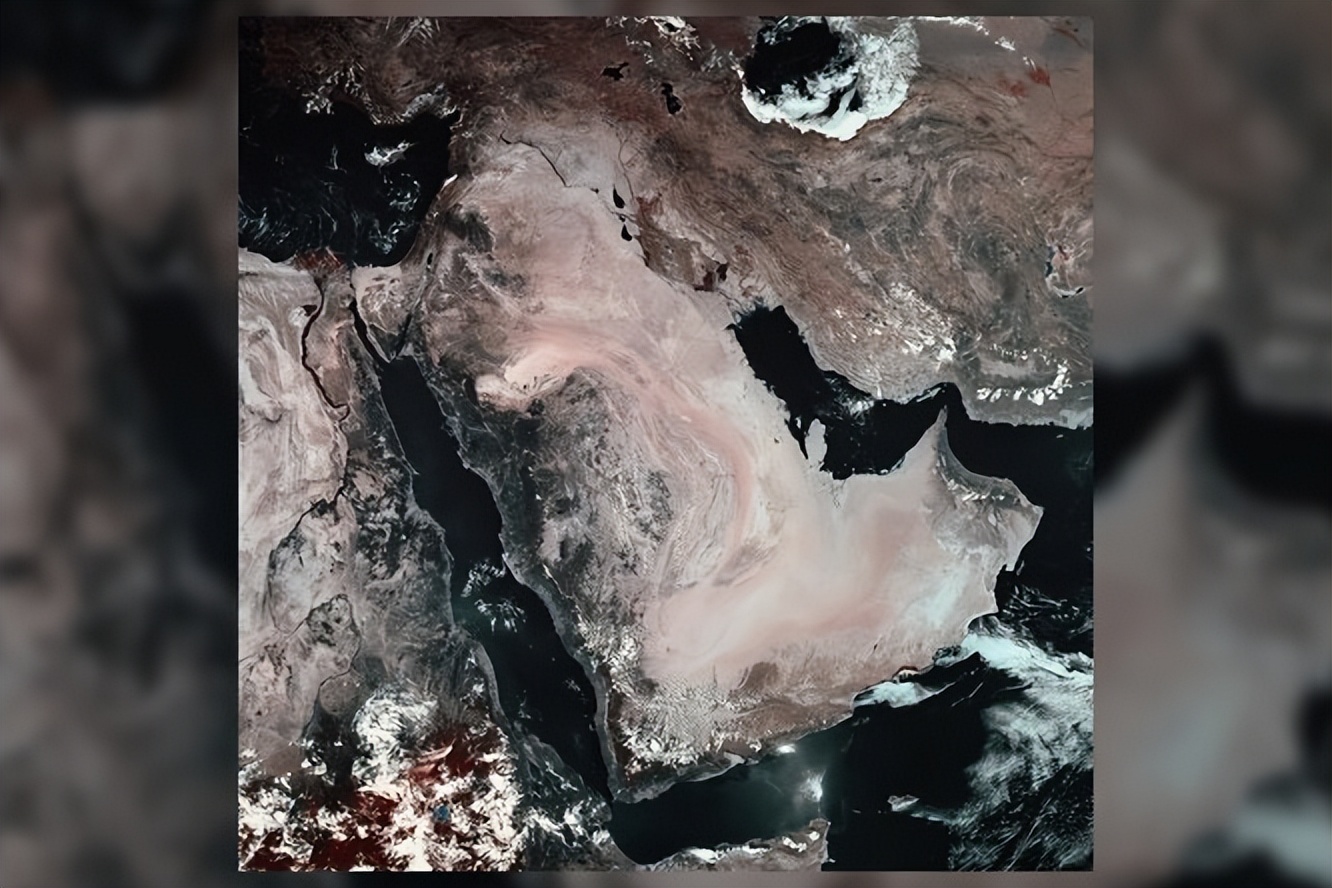 埃及红海是红色的吗,红海的水是红色的吗