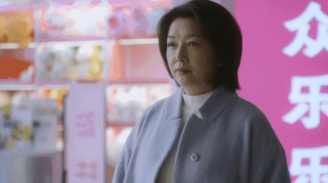 收视破2.1，女主角一出场就牢牢抓住了我眼球，这剧要火了