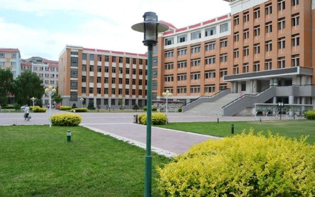 西北师范和西北大学哪个好,西北师范大学和四川师范大学谁好