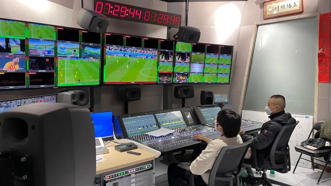 从卡塔尔到全球，世界杯赛场的声音如何漂洋过海到你我耳中？