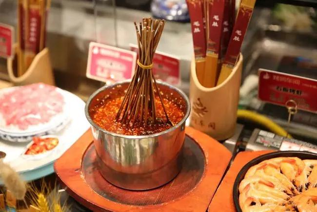 记者卧底实探麦当劳餐厅,北京三里屯餐厅酒吧