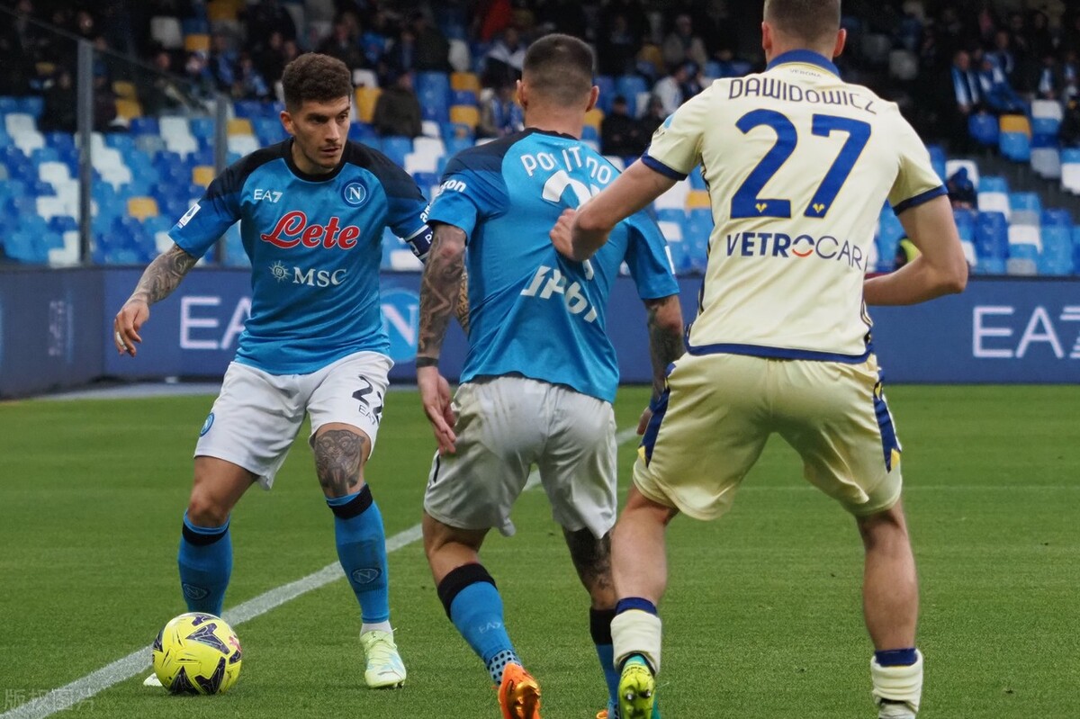 今日足球那不勒斯比赛结果,桑德兰vs哈德斯菲尔德半全场预测