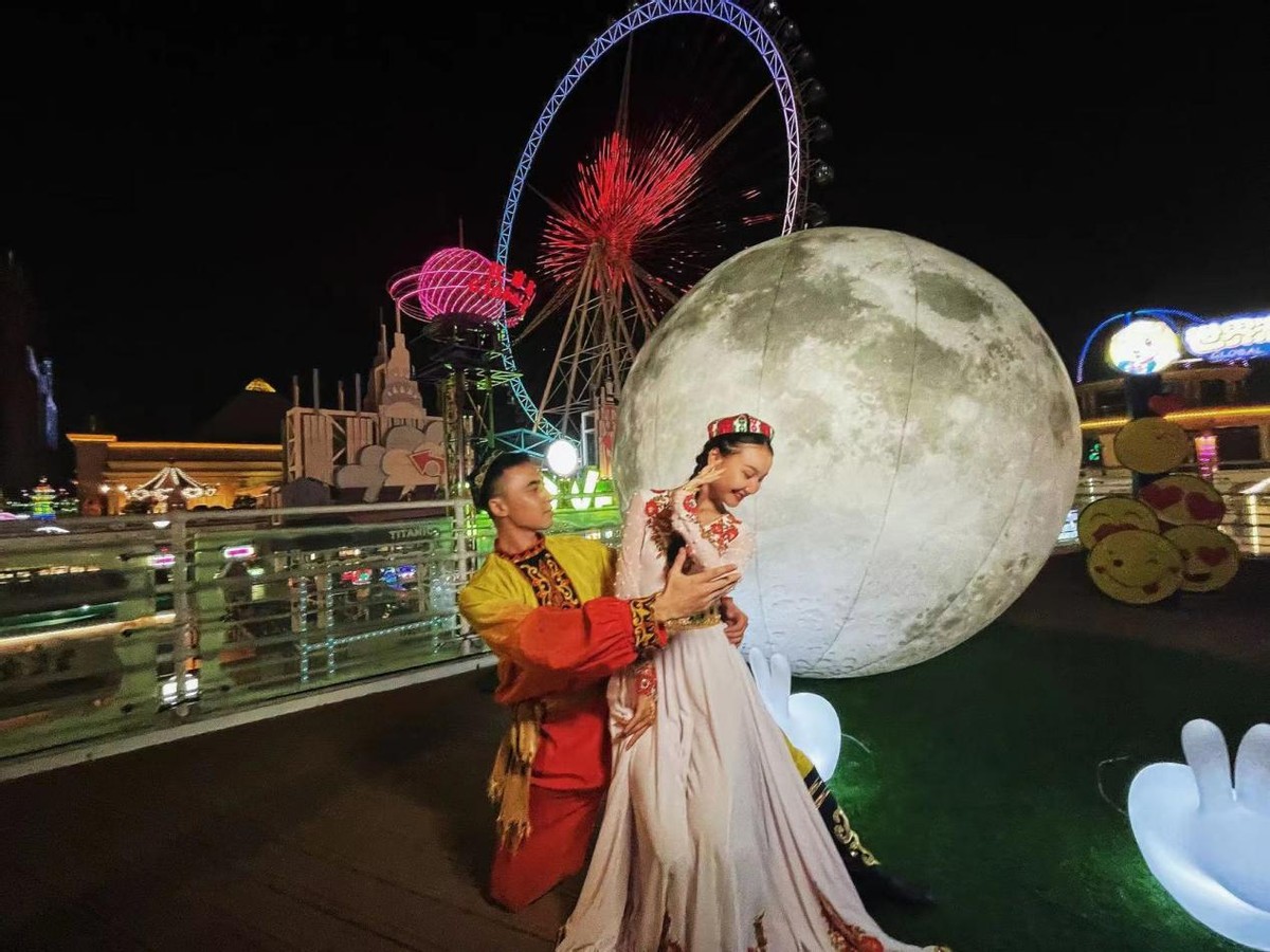 当“中秋节”遇上店庆，消费“满格”回归