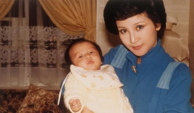 谢霆锋有多暖心,谢霆锋到底爱不爱张柏芝