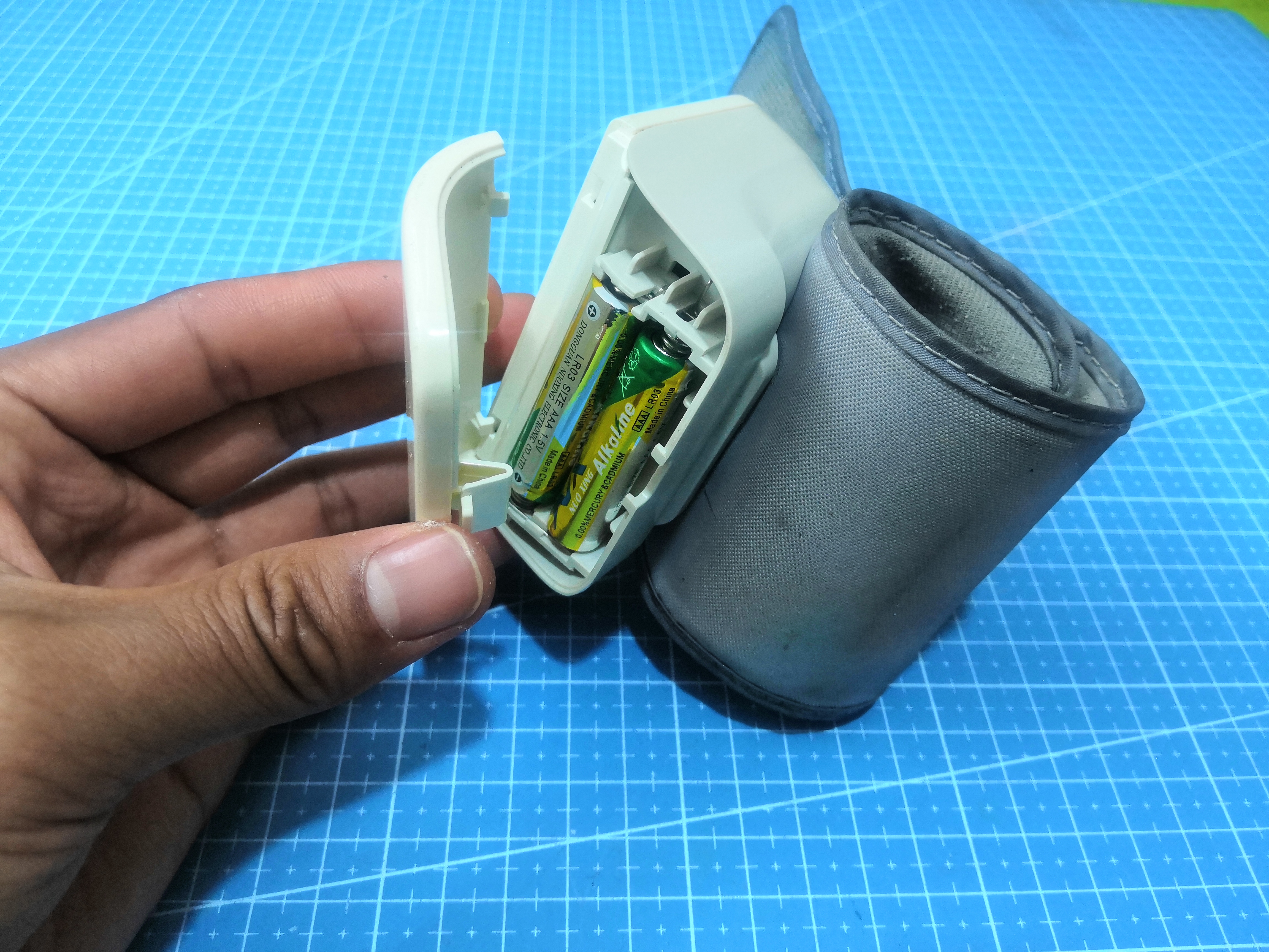 欧姆龙血压计hem-6200价格,omronhem8102a电子血压计调节方法