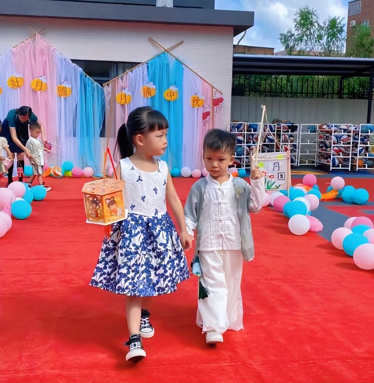 心怀皓月，致敬师恩，百仁幼儿园中秋节教师节双节主题系列活动