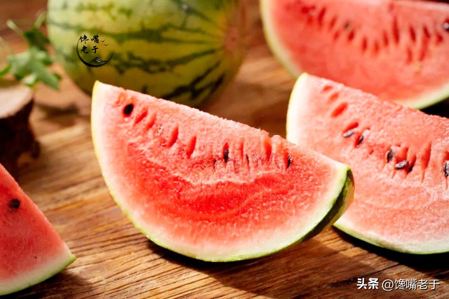 夏天买西瓜别只会拍教你3招,买西瓜要注意的几个点