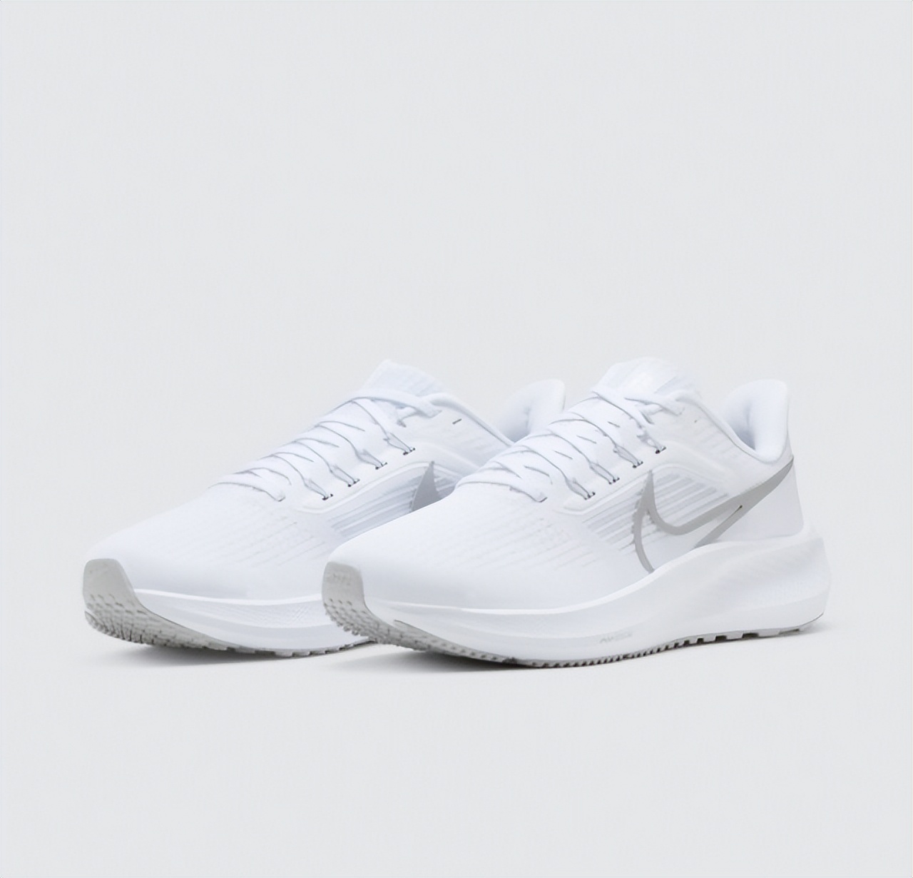 2023耐克最好的跑步鞋排名,跑步鞋耐克好还是亚瑟士好