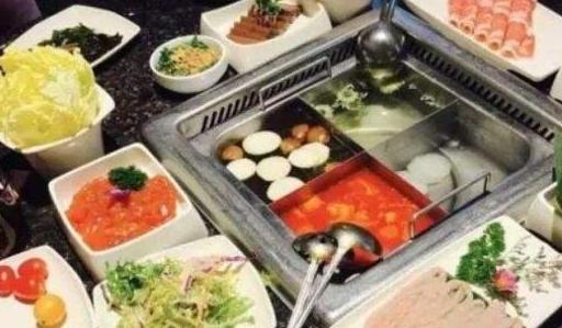 海底捞是吃完饭结账吗,海底捞吃的是服务费吗