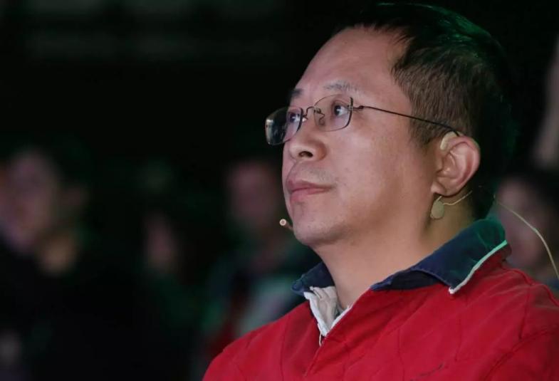 红衣教主周鸿祎自述,360周鸿祎为什么会蒸发4000亿