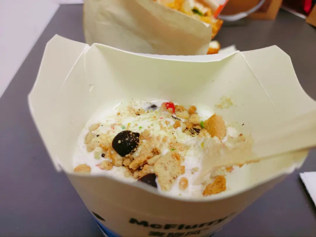 麦当劳早餐板烧鸡腿堡测评,麦当劳定制板烧鸡腿堡