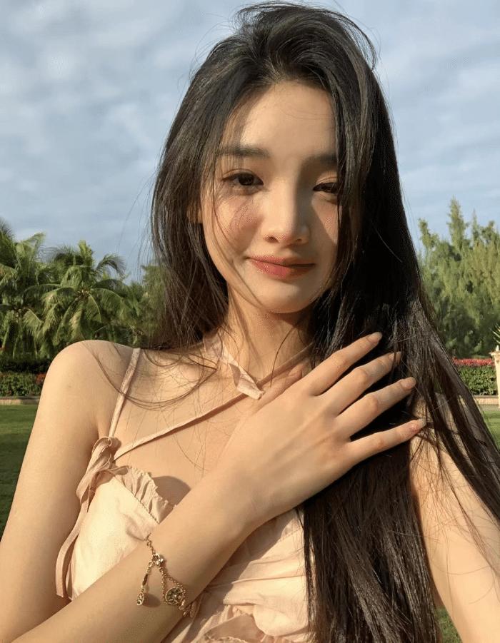 王思聪宠物狗一年花费上百万,王思聪的宠物狗