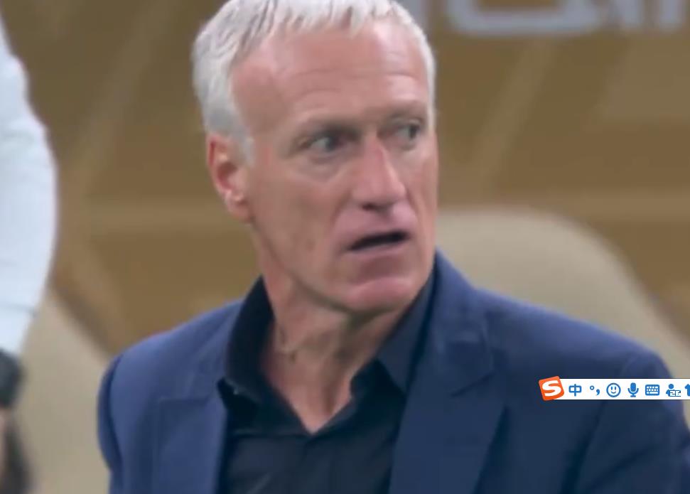 法国队加时赛发生1激烈争吵：德尚怒斥25岁弟子，助教劝架！