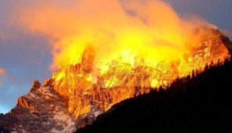 火焰山燃烧,火焰山熄灭的视频