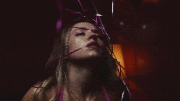 甜心脸蛋+*物尤**身材，但没人说她是花瓶