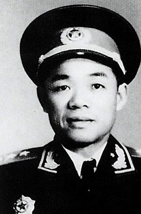 王谦会见*云陈**，全程一句话未说，陈递去纸条：3分钟谈话时间已到