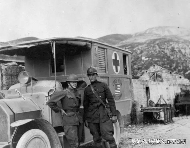 海明威根据一战写的作品,海明威与鲨鱼搏斗