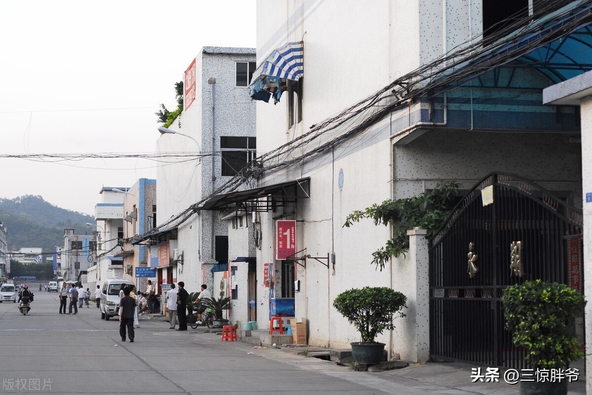 惠州往事：我在万人毛织厂打工，被年轻女孩强吻，羞得无地自容