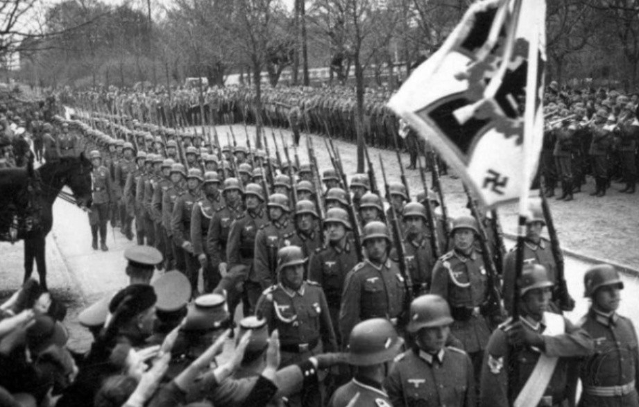 纳粹为什么用卐作为标志,纳粹卐字符的来历