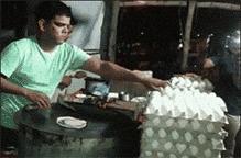 女孩子看见照片后就发个哈哈哈,姑娘不是什么照片都能随便发的