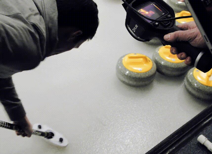 冰壶比赛为什么要拼命擦地板,冬奥会擦冰壶