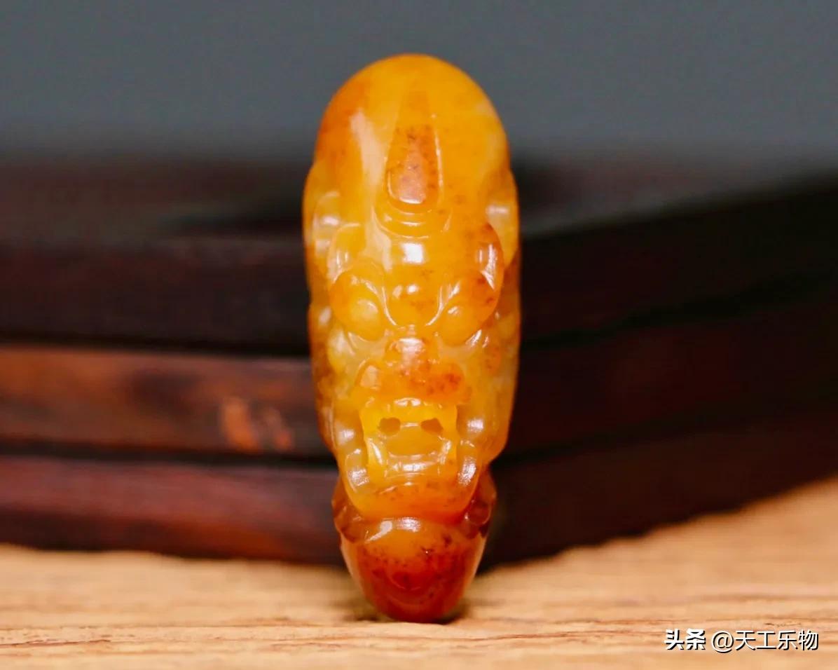 低端黄沁皮籽料值多少钱,籽料黄沁小精品