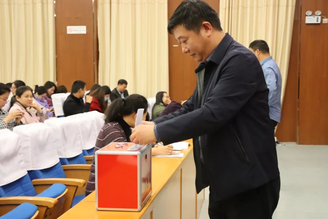 群策群力同心,群策群力共铸辉煌