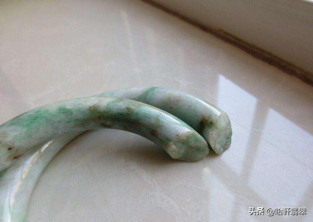 火烧黄金可辨真假，那火烧翡翠能不能辨真假？