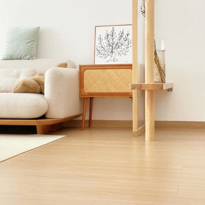 踢脚线怎么选门和瓷砖一个色,踢脚线怎么选和门套一样的颜色