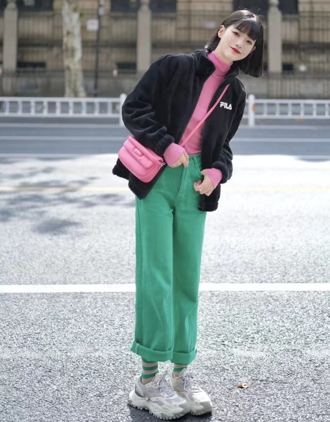 绿色配什么颜色最搭配比较高级,绿色和什么颜色搭配高级感